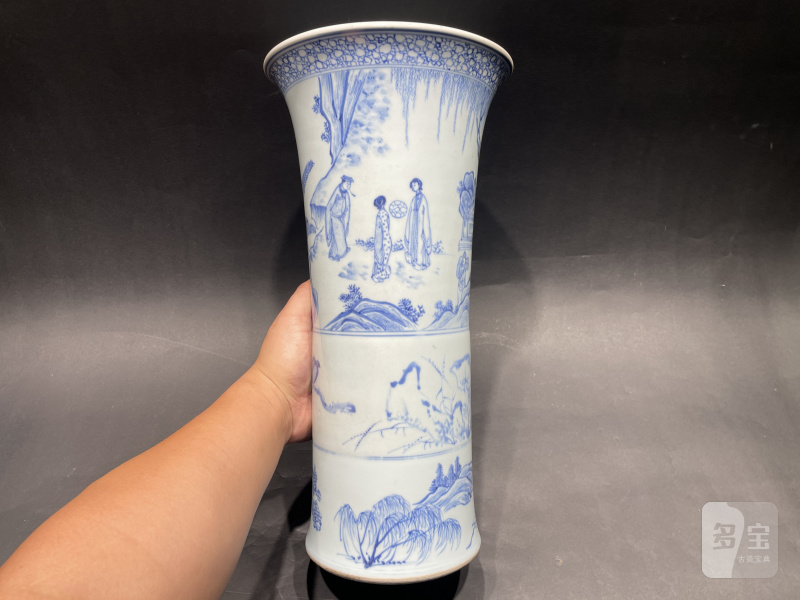 清康熙 青花蹴鞠图花觚 - 图2